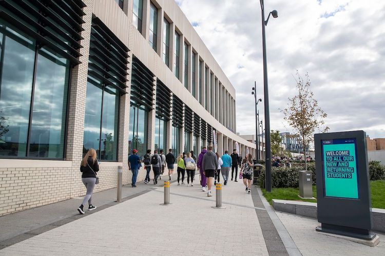 Des informations pertinentes, rapidement et à grande échelle : Explorance présente un nouveau modèle d'IA spécialement conçu pour analyser le Feedback ouvert de l'Enquête nationale auprès des étudiants